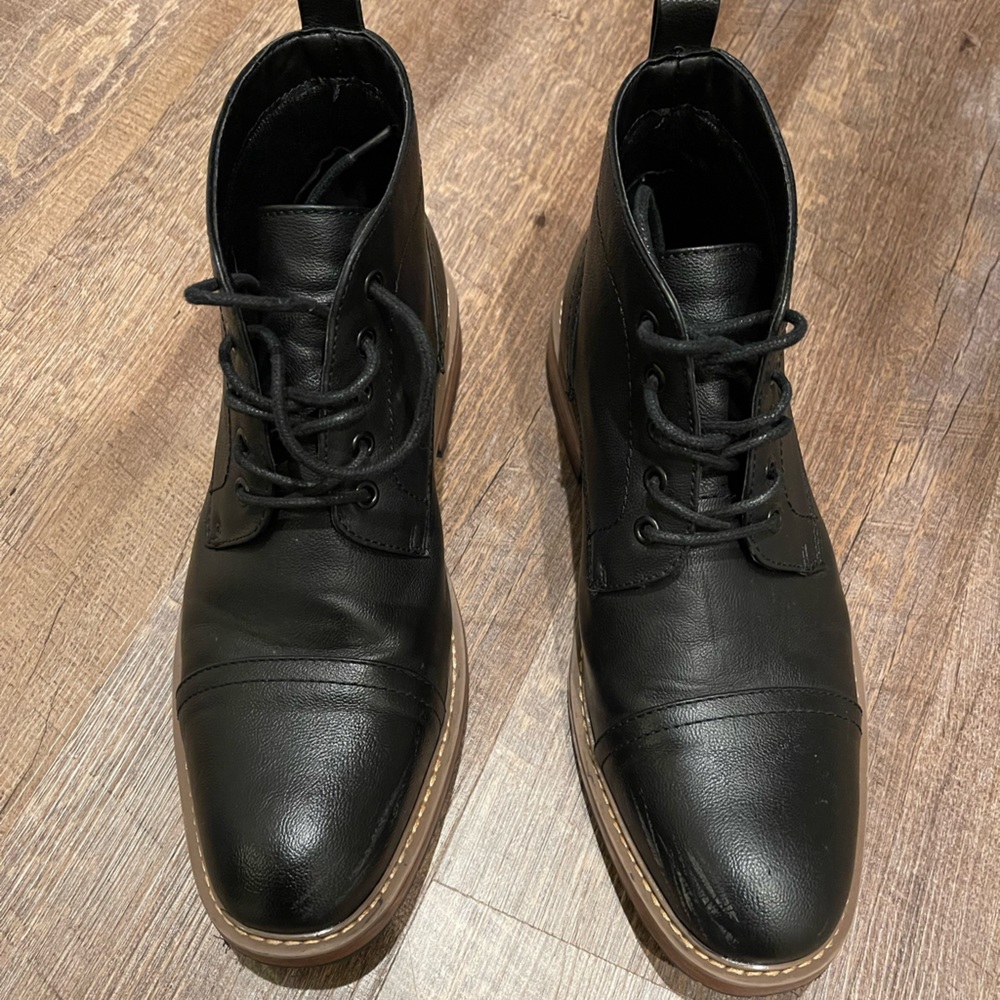 Black leather boots 9.5